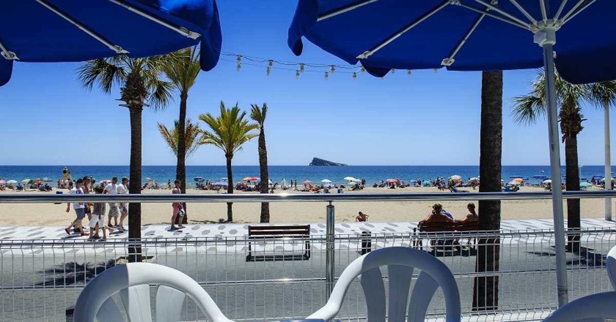 Een foto van het terras bij Hotel Cimbel