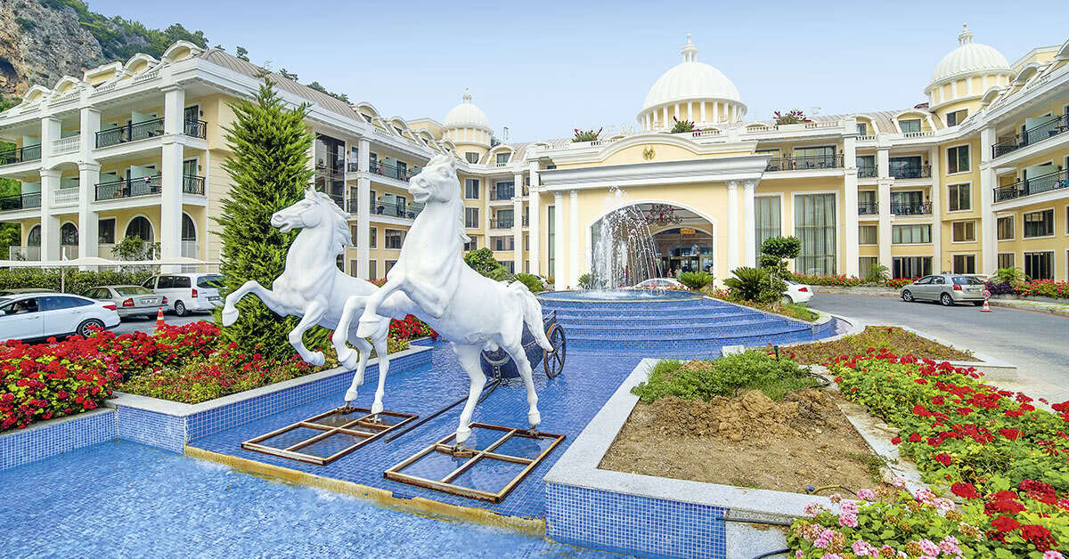 Een foto van de buitenkant van Juju Premier Palace