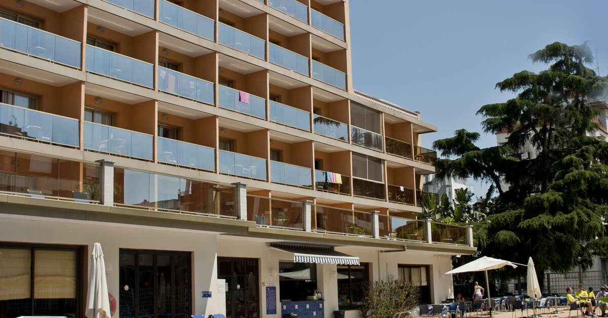 Een foto van het zwembad bij Hotel Bon Repos