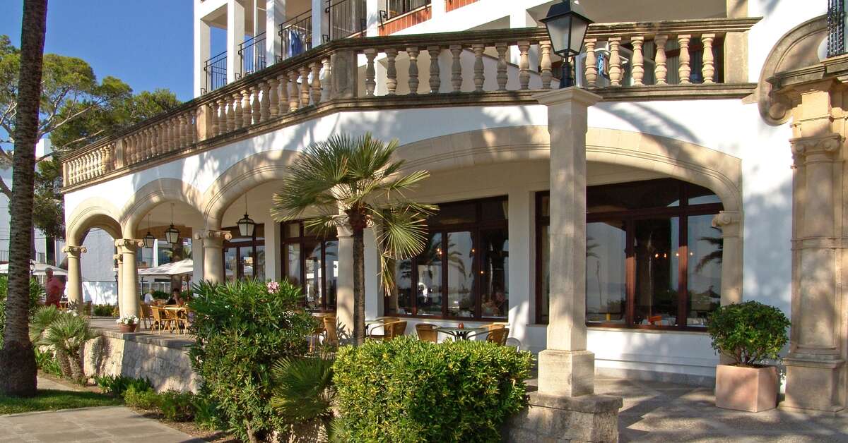 Ein Foto von der Außenansicht des Hotel Hoposa Uyal