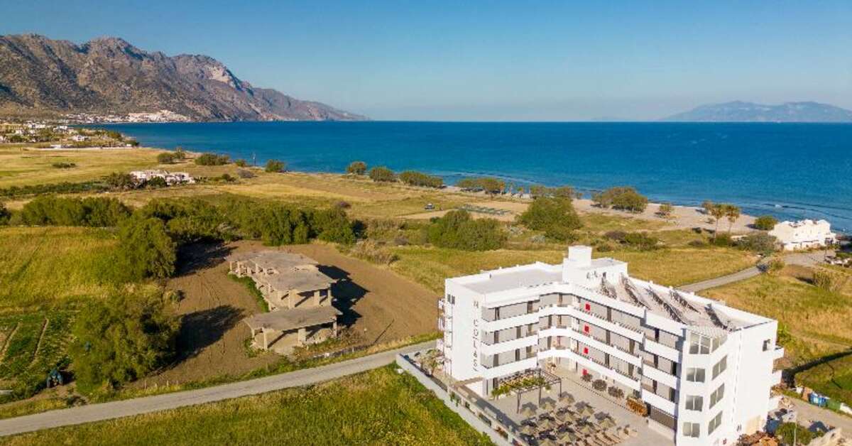 Een foto van de buitenkant van Nicolas Grand Suites