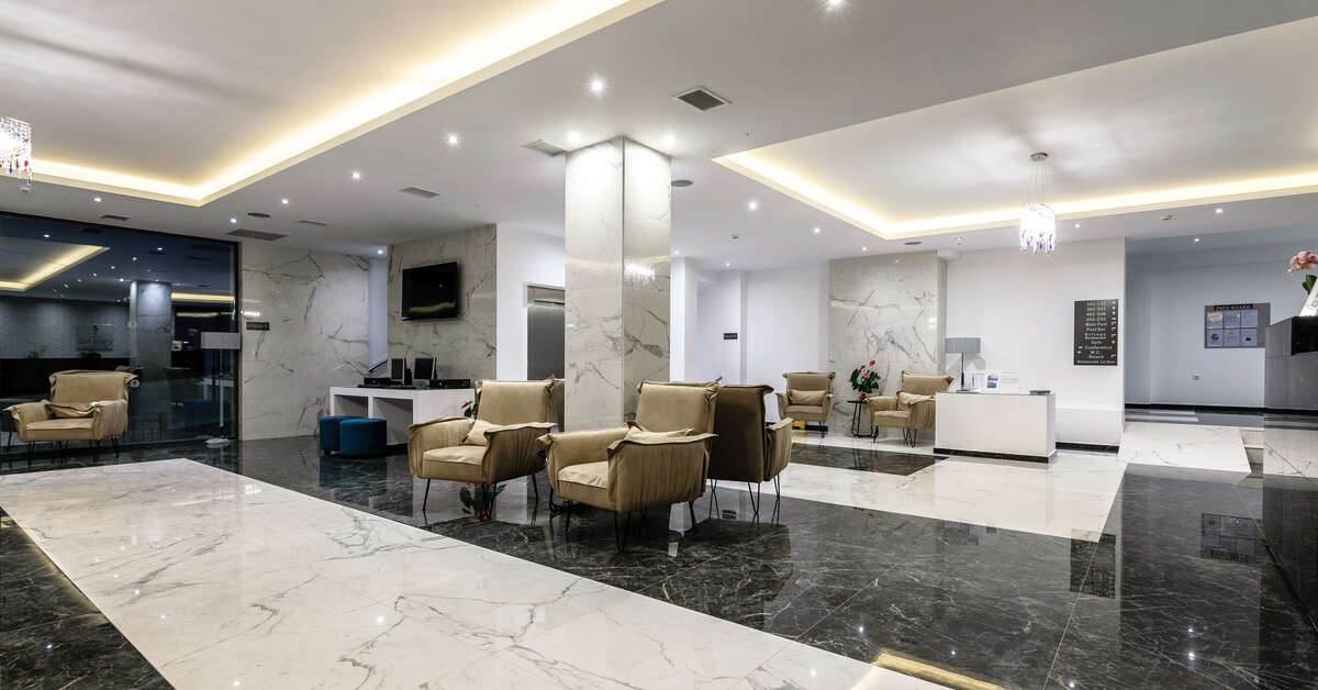 Een foto van de faciliteiten bij Cavo Orient Beach Hotel