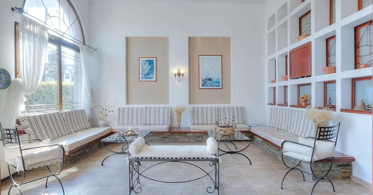 Een foto van het interieur van Acrotel Lily Ann Village