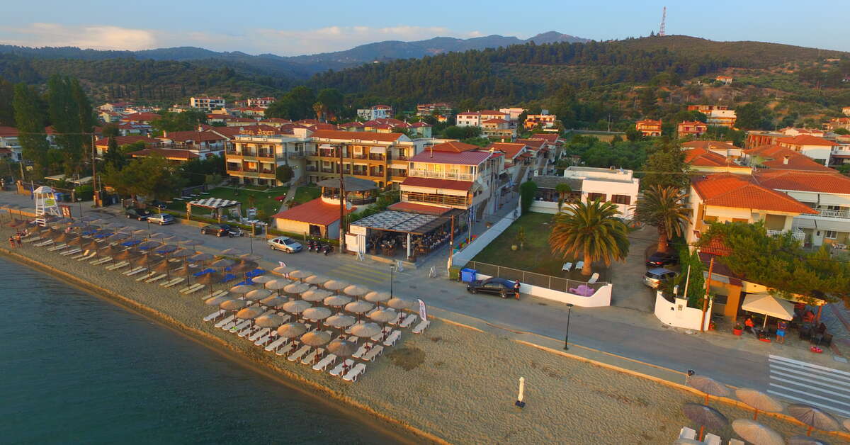Een foto van de buitenkant van Meliton Inn Hotel & Suites