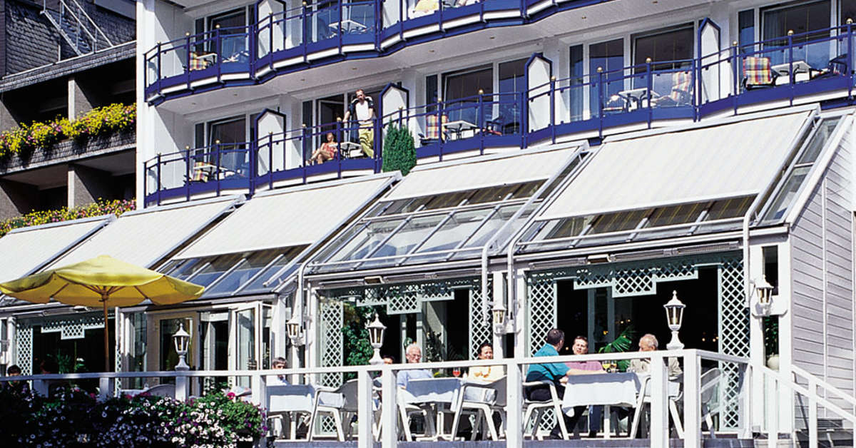 Een foto van het terras bij Ruters Parkhotel