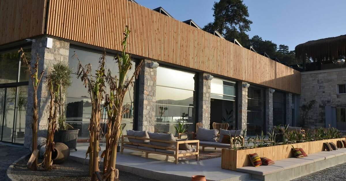 Een foto van het terras bij Cook's Club Adakoy Marmaris