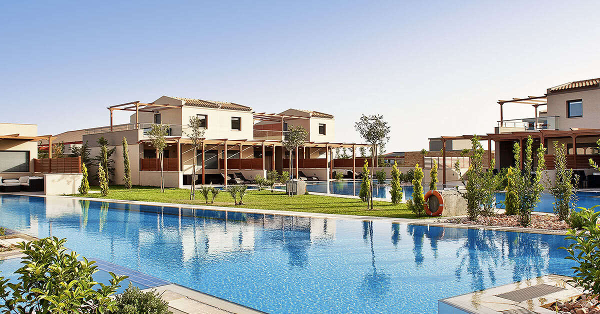 Een foto van het zwembad bij Apollonion Asterias Resort & Spa