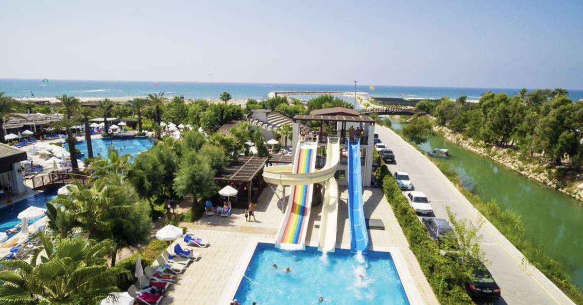 Een foto van het zwembad bij Sunis Evren Beach Resort & Spa