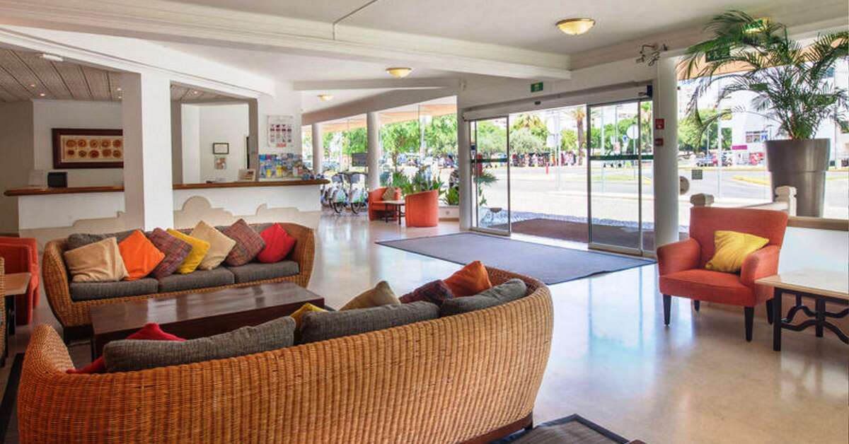 Een foto van het interieur van Hotel Atismar