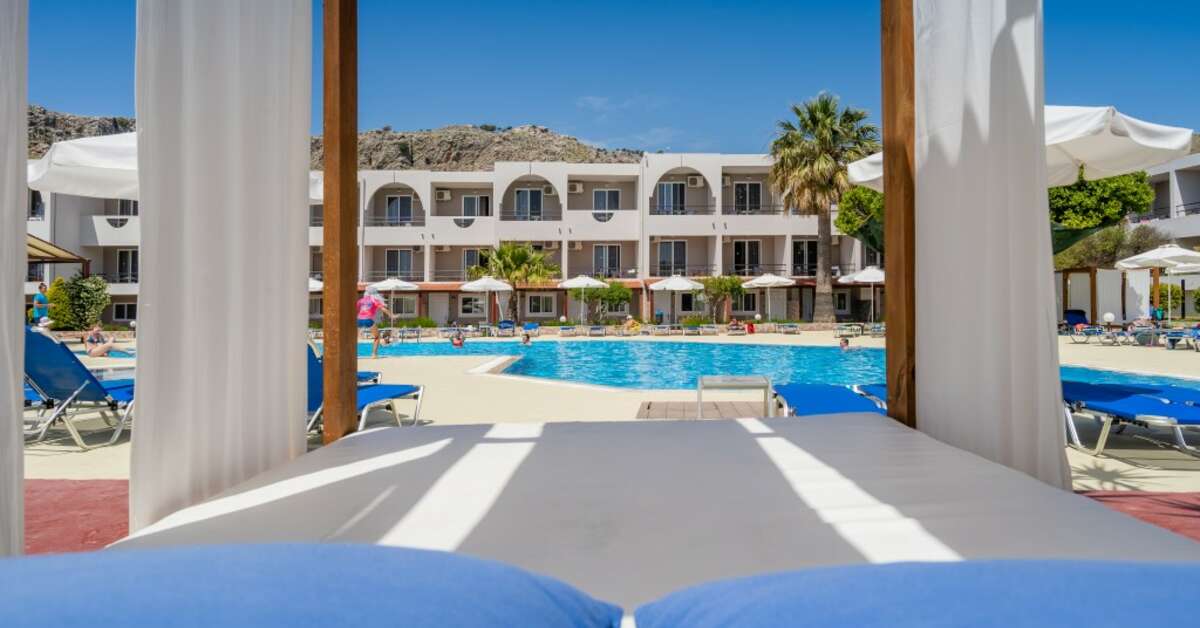 Een foto van het zwembad bij Lardos Bay Hotel