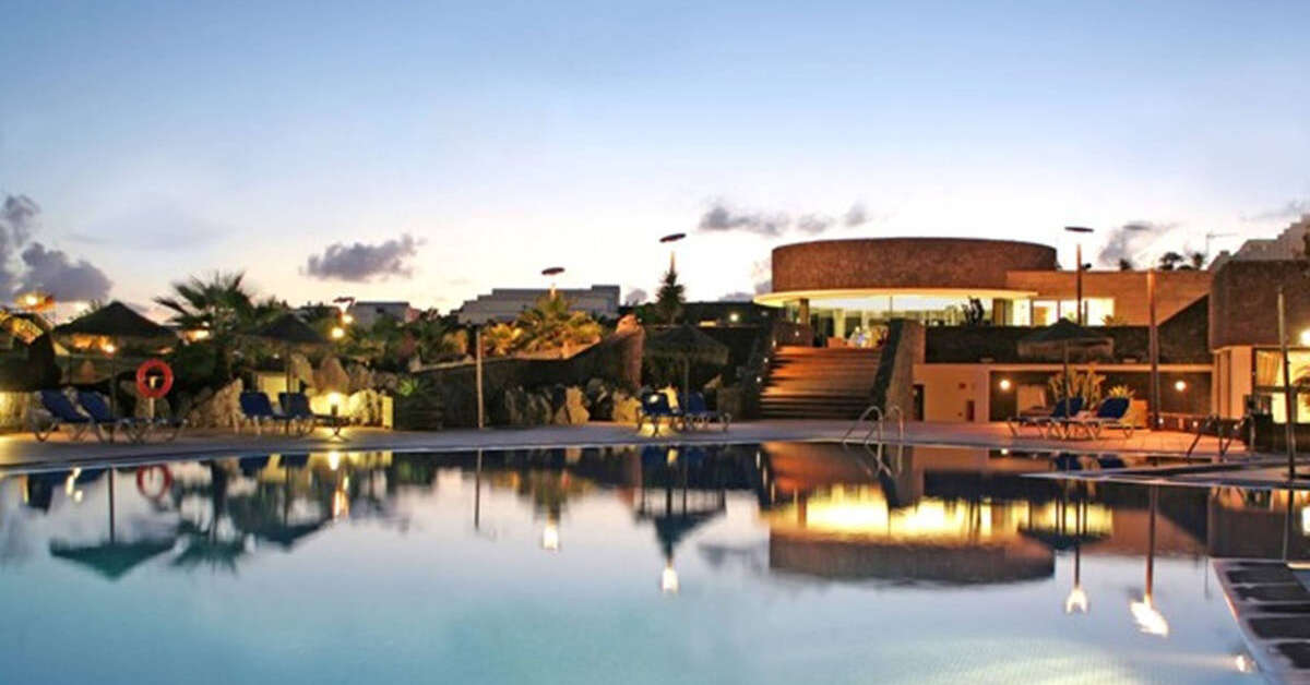 Een foto van het zwembad bij Hotel Caybeach Papagayos