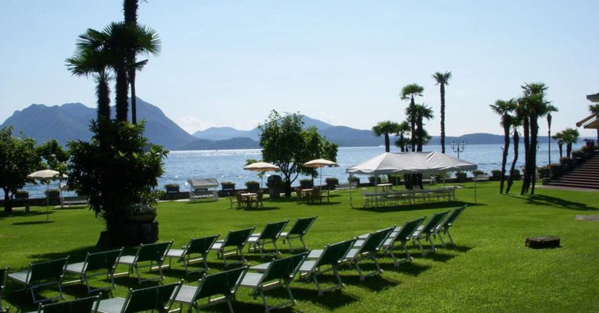 Een foto van het terras bij Grand Hotel Dino