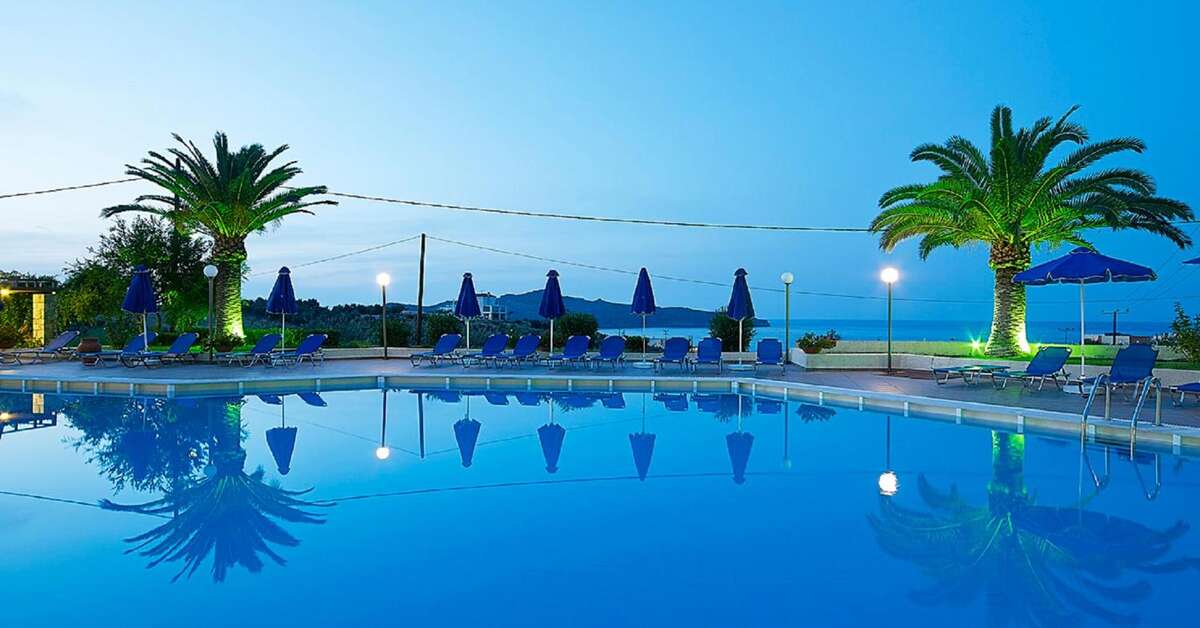 Een foto van het zwembad bij Eleftheria Hotel