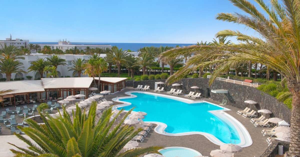 Een foto van het zwembad bij Relaxia Olivina Lanzarote