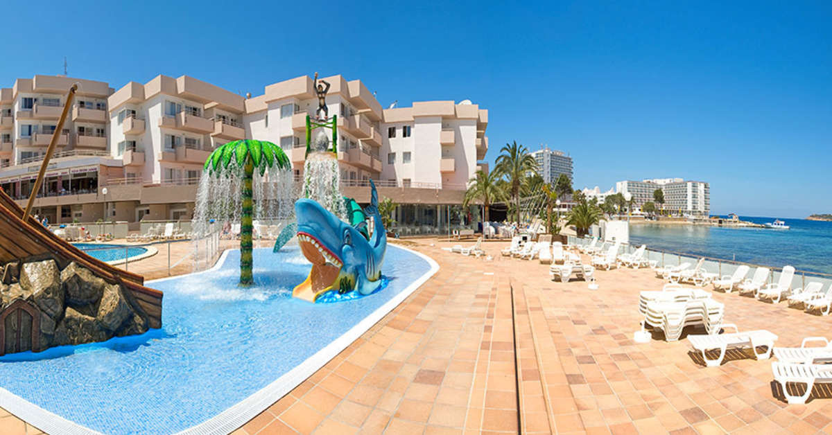 Een foto van het zwembad bij Appartementen Playa Bella
