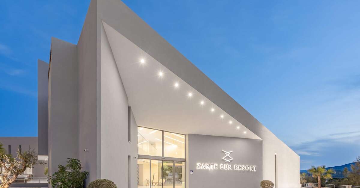 Een foto van de buitenkant van Zante Sun Hotel