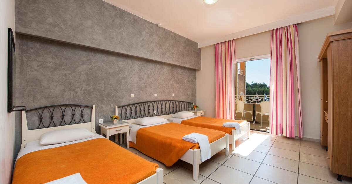 Een foto van Kavos Plaza