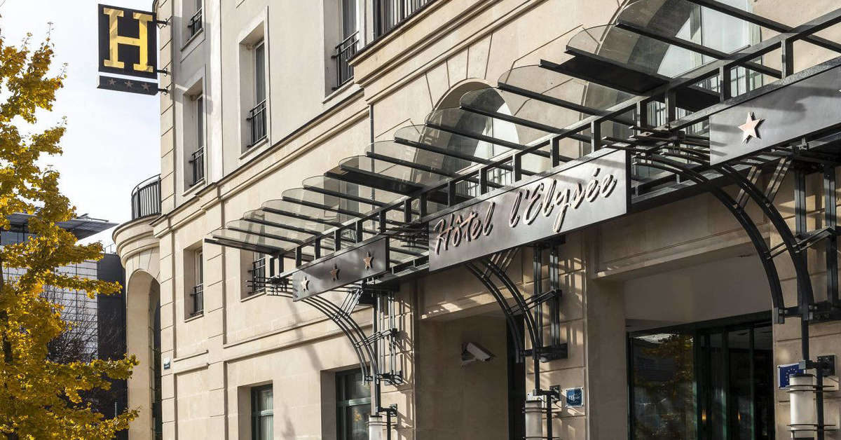 Een foto van de buitenkant van Hotel l'Elysee Val d'Europe