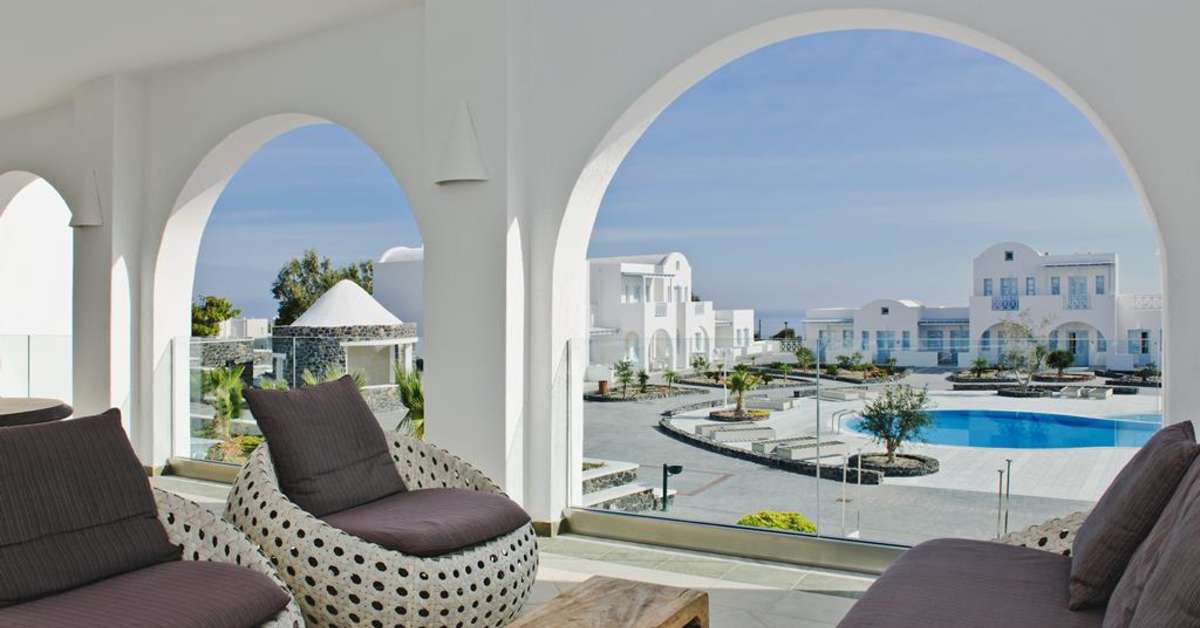 Een foto van het terras bij El Greco Resort & Spa