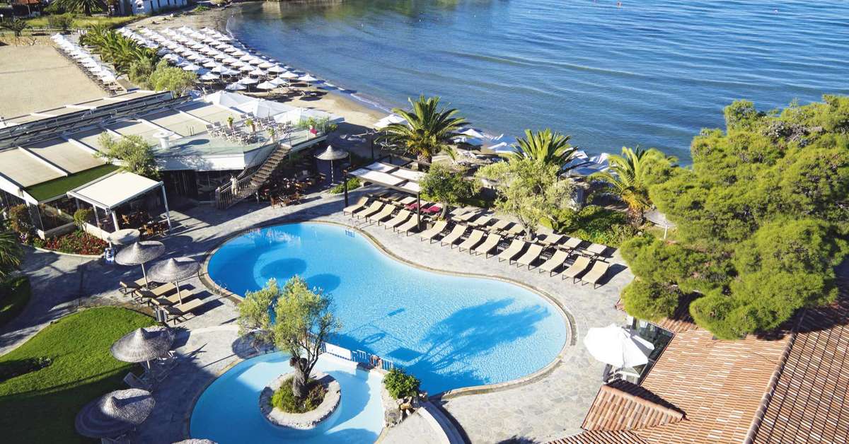 Een foto van het zwembad bij Anthemus Sea Beach Hotel & Spa