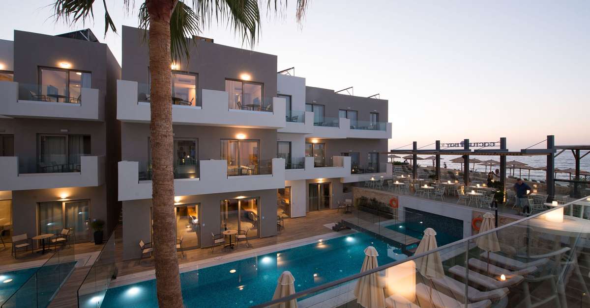 Een foto van het zwembad bij Hotel Cactus Bay