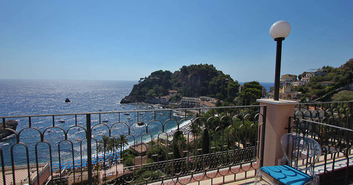 Een foto van het terras bij Hotel Elios