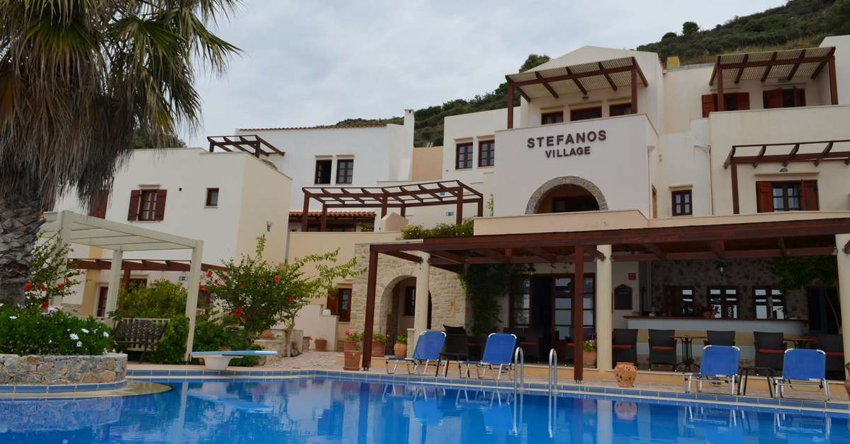 Een foto van het zwembad bij Stefanos Village Hotel