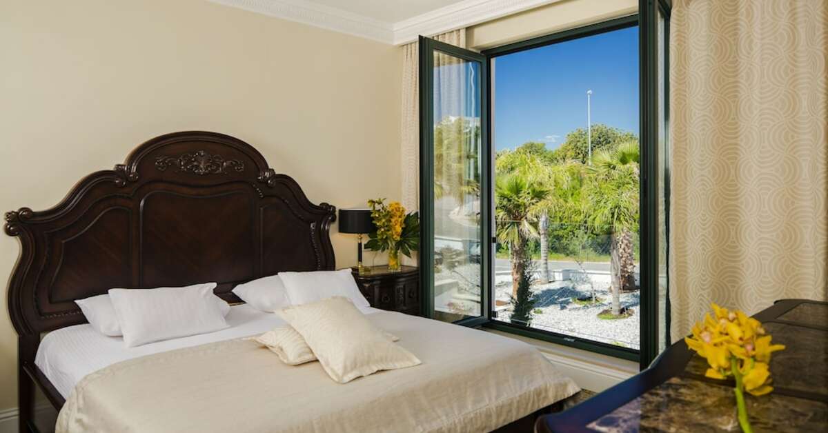 Ein Foto Royal Princess Hotel
