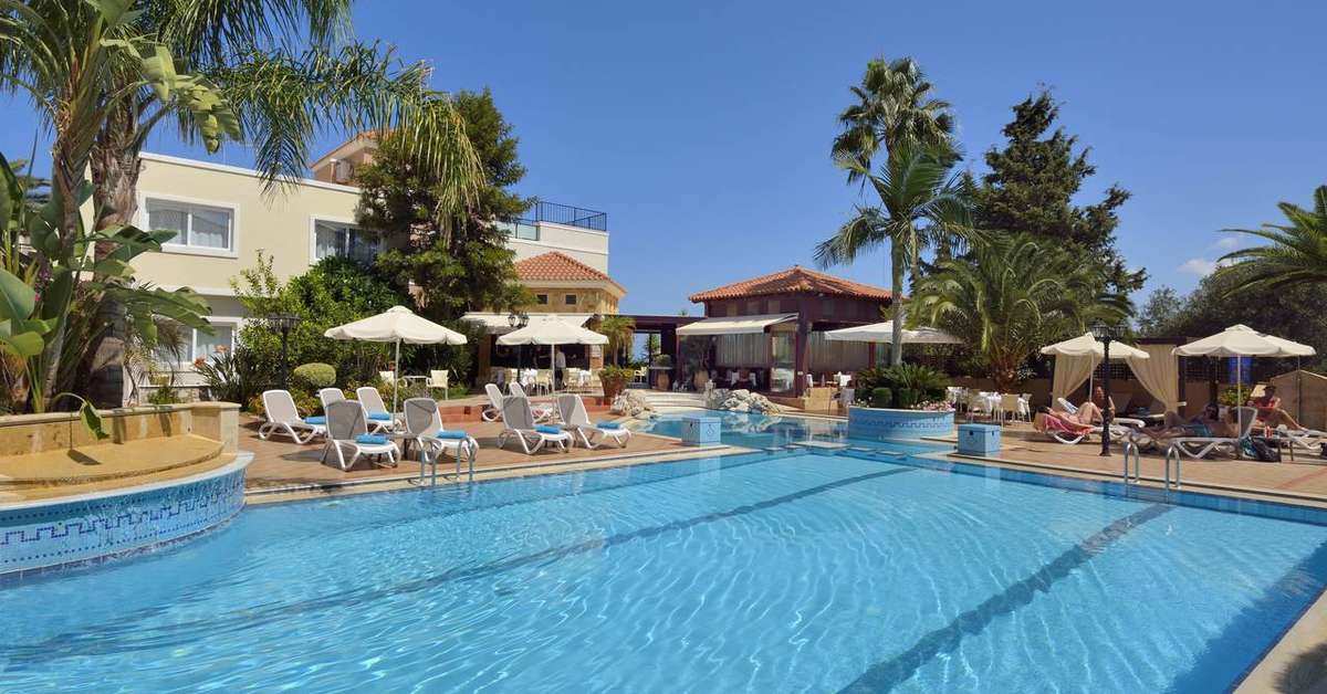 Ein Foto vom Pool im Zeus Village Resort
