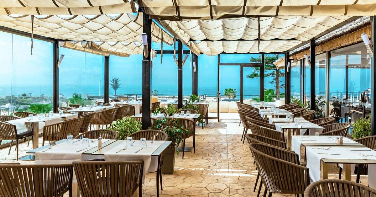 Een foto van het terras bij Anezi Tower