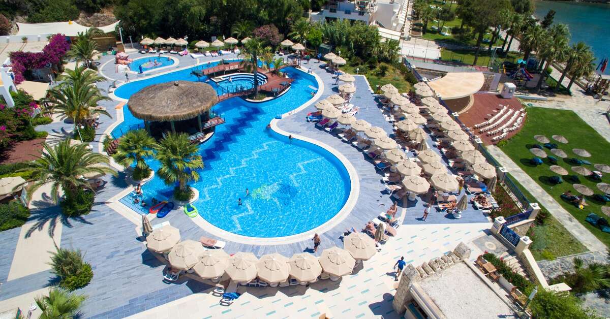 Ein Foto vom Pool im Salmakis Resort & Spa