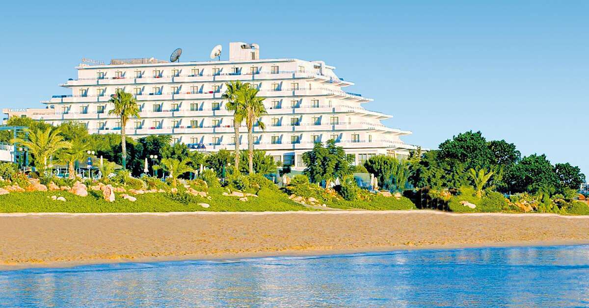 Ein Foto von der Außenansicht des Vrissiana Beach Hotel