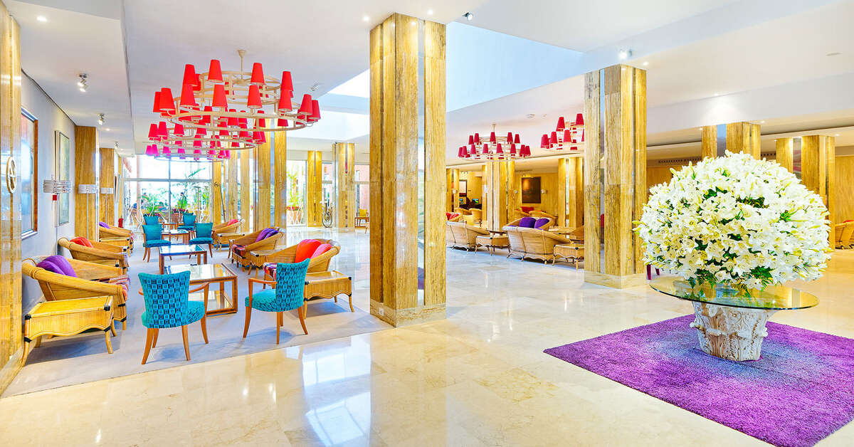 Ein Foto Bull Hotel Reina Isabel & Spa