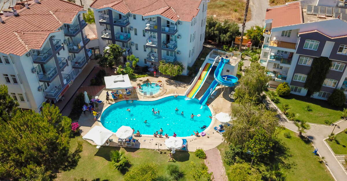 Een foto van het zwembad bij Irem Garden Hotel