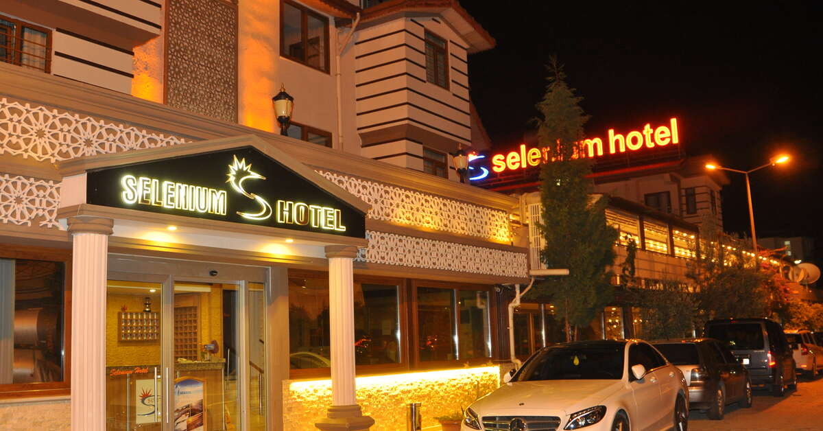 Ein Foto von der Außenansicht des Selenium Hotel