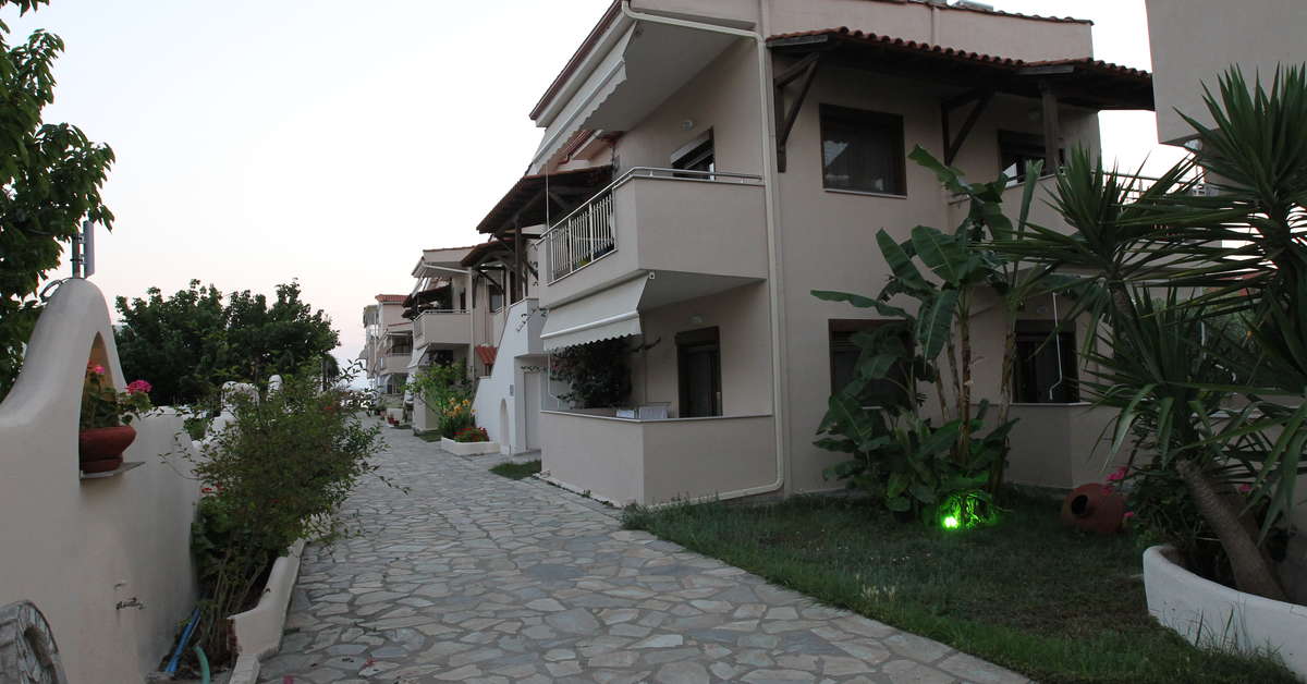 Een foto van de buitenkant van Meliton Inn Hotel & Suites