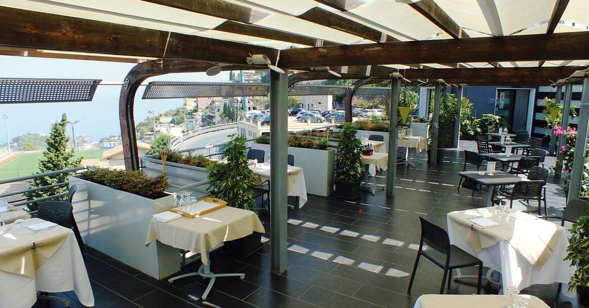 Een foto van de faciliteiten bij Taormina Palace Hotel