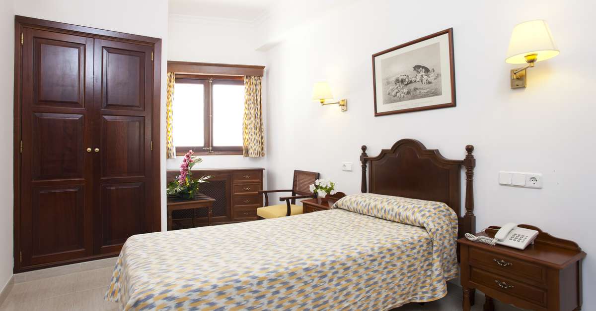 Ein Foto Sis Pins Hotel