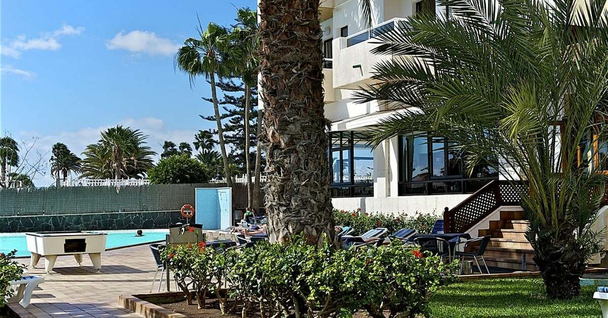 Een foto van het terras bij Hotel Principado