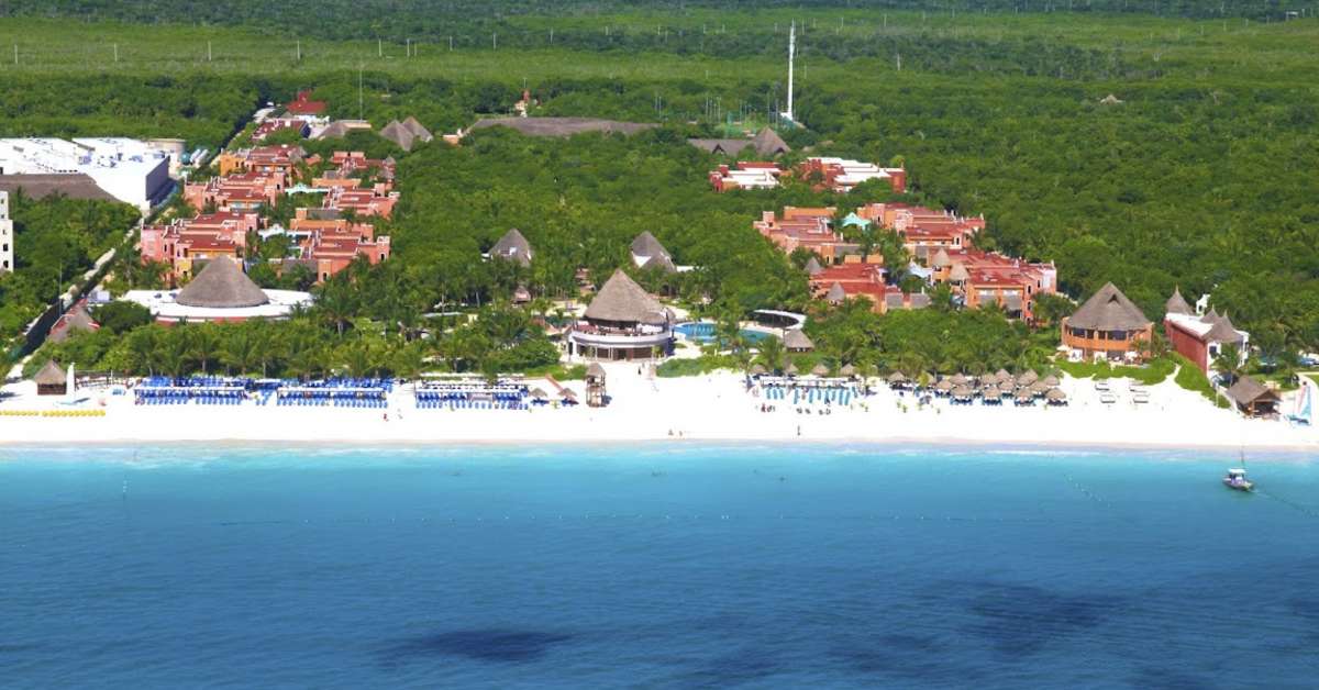 Een foto van de buitenkant van Catalonia Playa Maroma