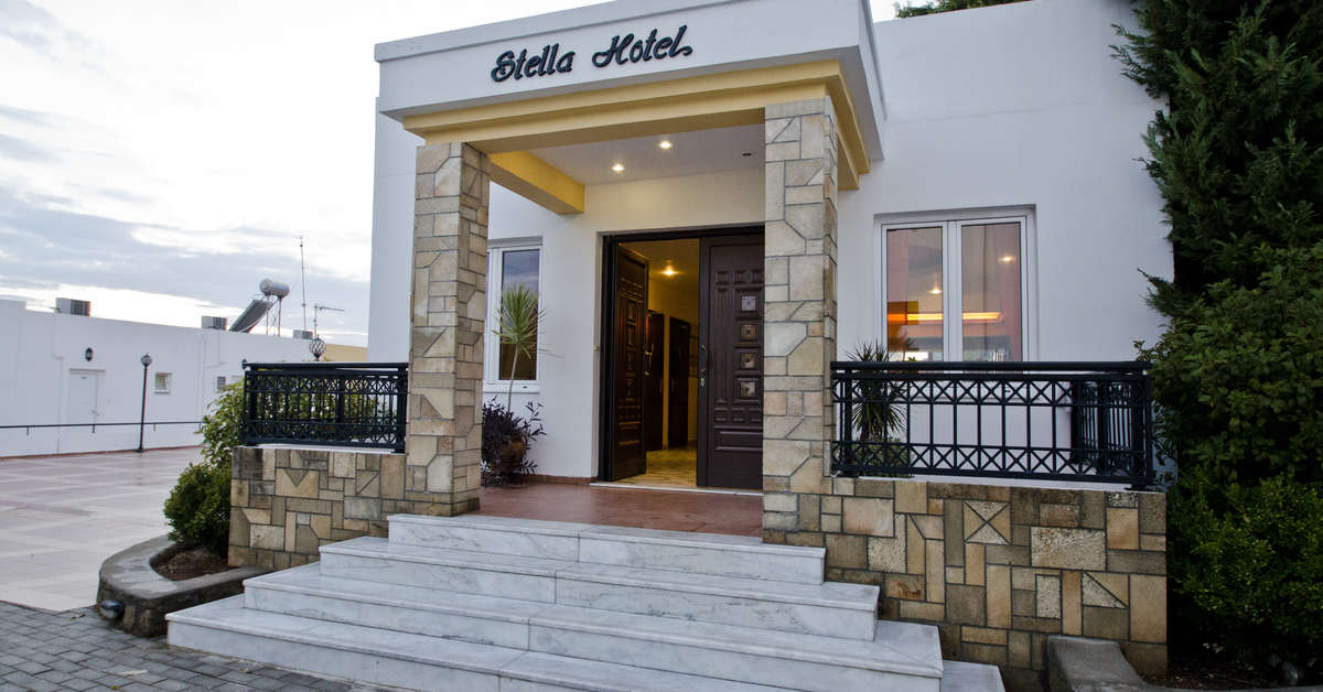 Een foto van de buitenkant van Stella Hotel