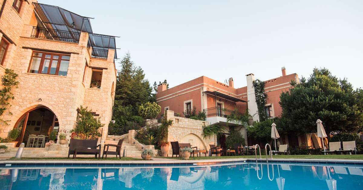 Een foto van het zwembad bij Katalagari Country Suites