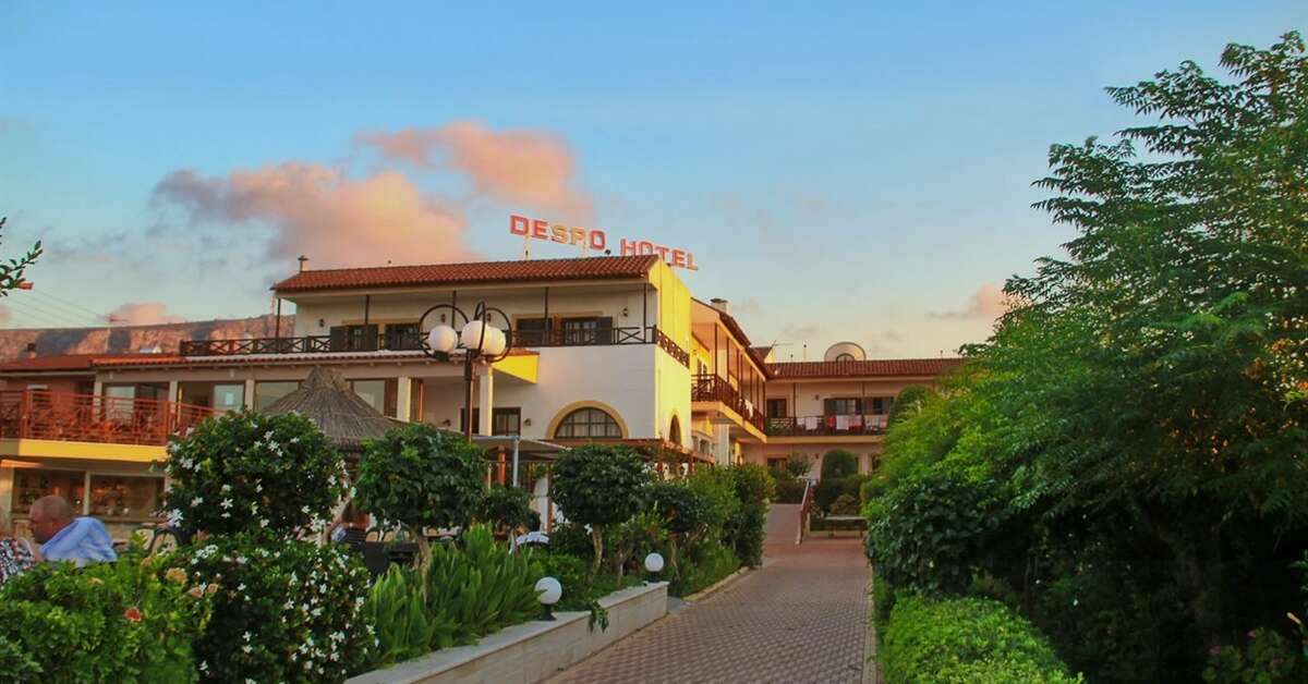 Een foto van de buitenkant van Hotel Despo