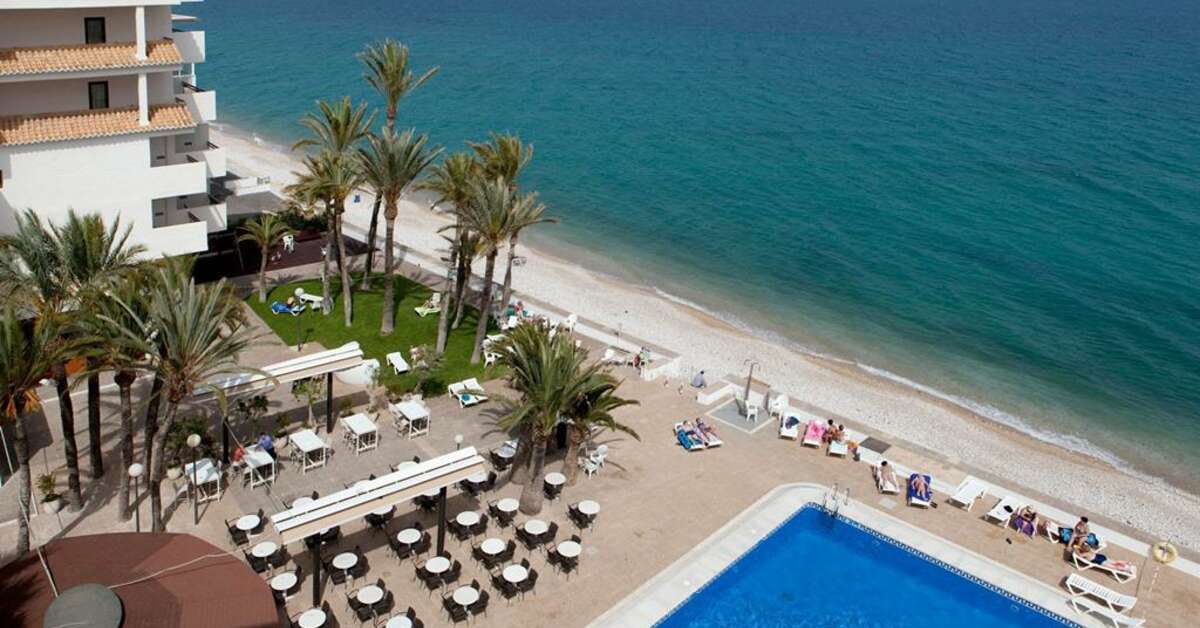 Een foto van het zwembad bij Hotel Cap Negret