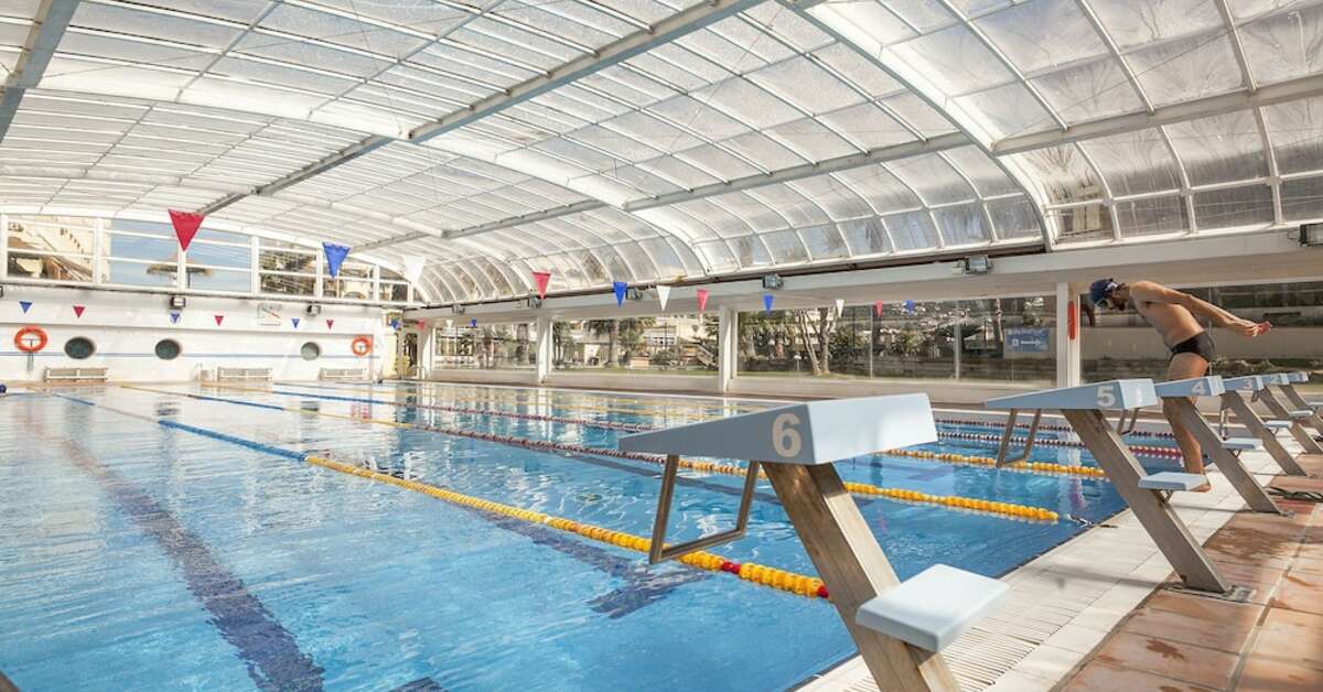 Een foto van het zwembad bij Hotel Evenia Olympic Park