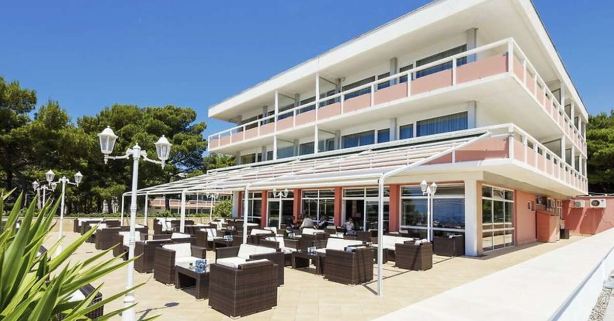 Een foto van het terras bij Hotel Zora