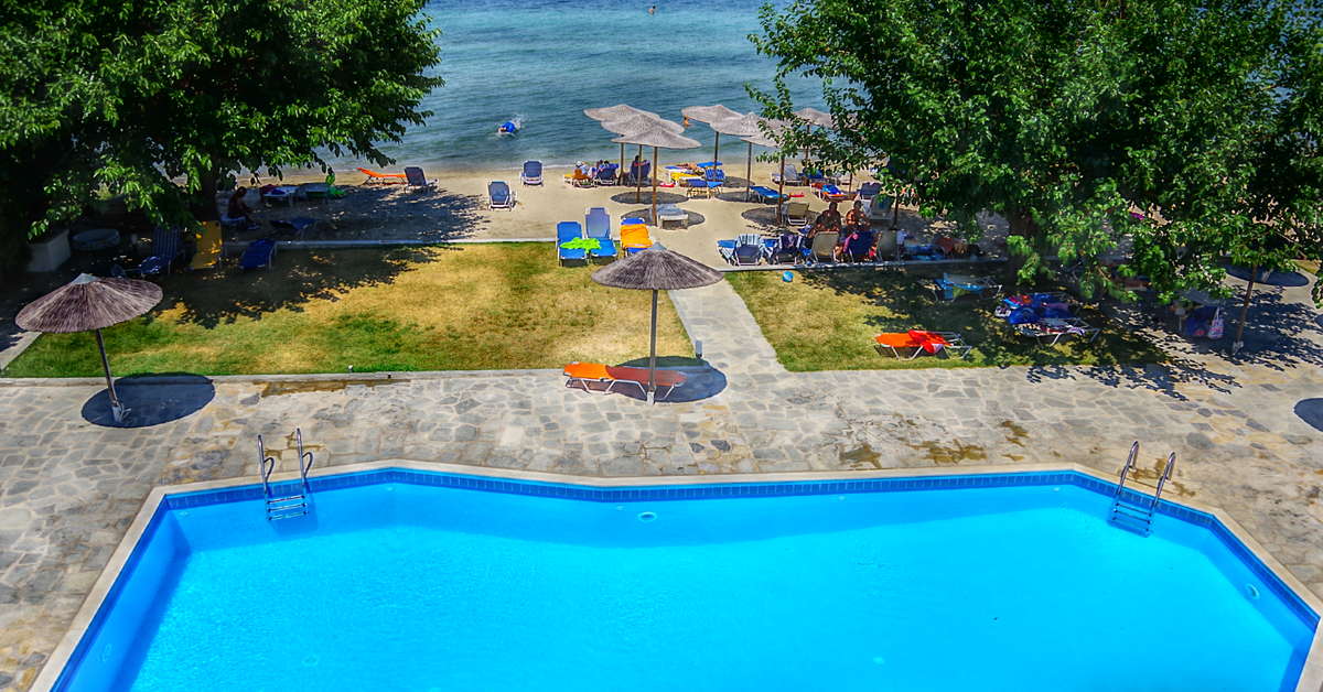 Een foto van het zwembad bij Rachoni Resort