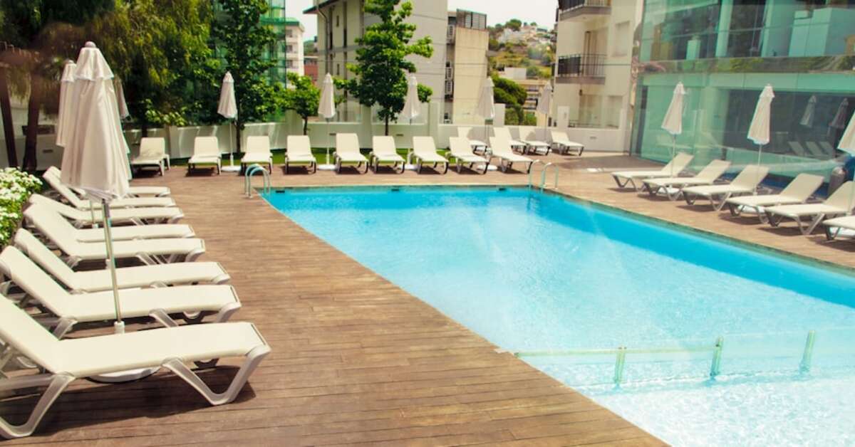 Een foto van het zwembad bij Alegria Sun Village