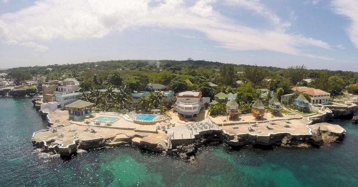 Een foto van het interieur van Samsara Cliff Resort