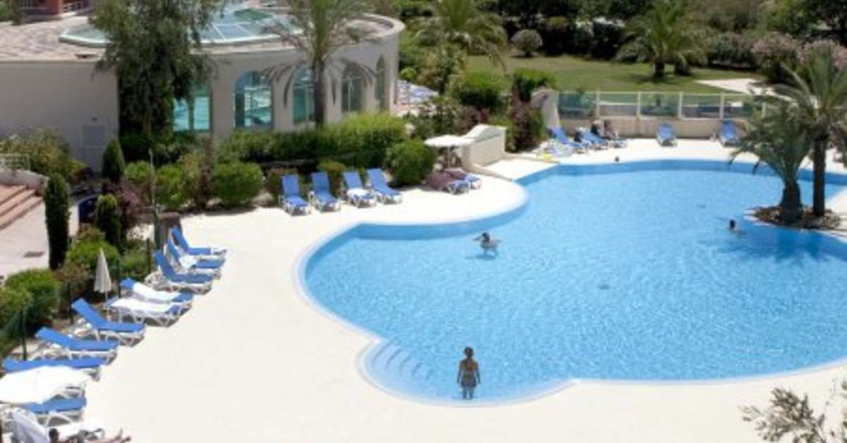 Een foto van het zwembad bij Pierre & Vacances Residence Les Calanques des Issambres